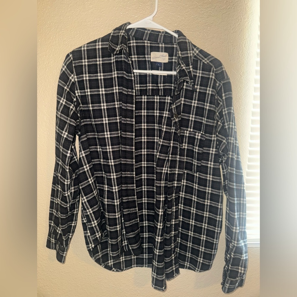 ALL Shirts $5 !!!

All good condition
No holes or stains
All large or XL